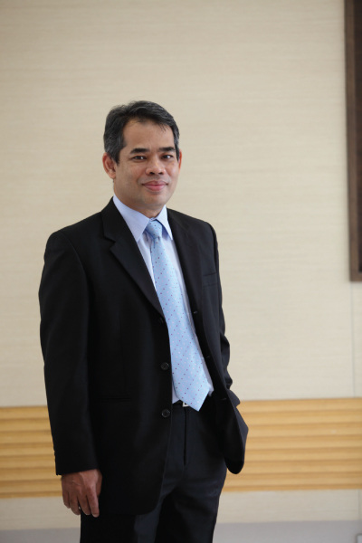 คุณโอภาส-ศรีพยัคฆ์1ac3888d6ace624ab82fff0000b8e63f.jpg